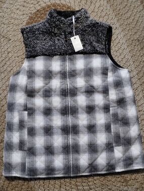 Simply Southern women's plaid lumber Jill vest NWT